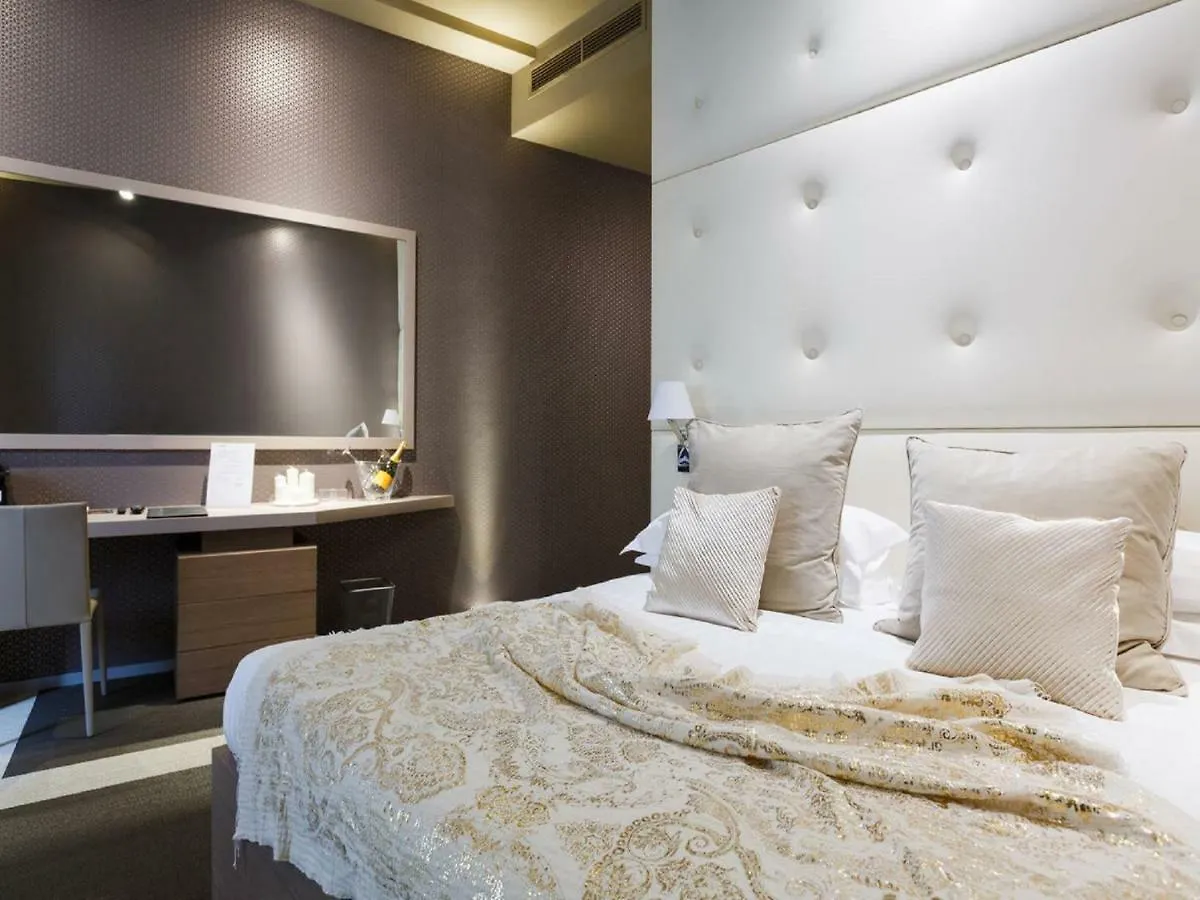 Private Luxury Apartment Rome Italy